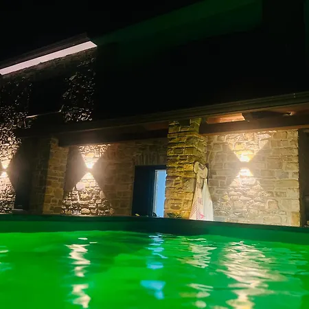 Edda Residenza Con Piscina 빌라