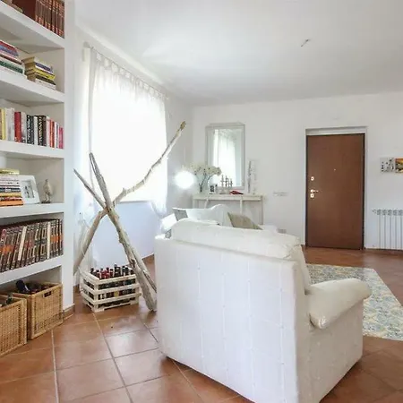 Edda Residenza Con Piscina 别墅