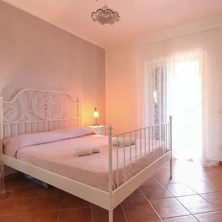 Edda Residenza Con Piscina