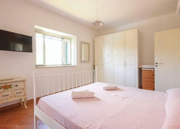 빌라 Edda Residenza Con Piscina *