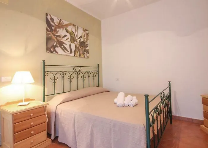 Edda Residenza Con Piscina * 카스텔라바테