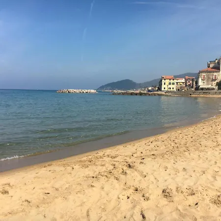 Edda Residenza Con Piscina Castellabate